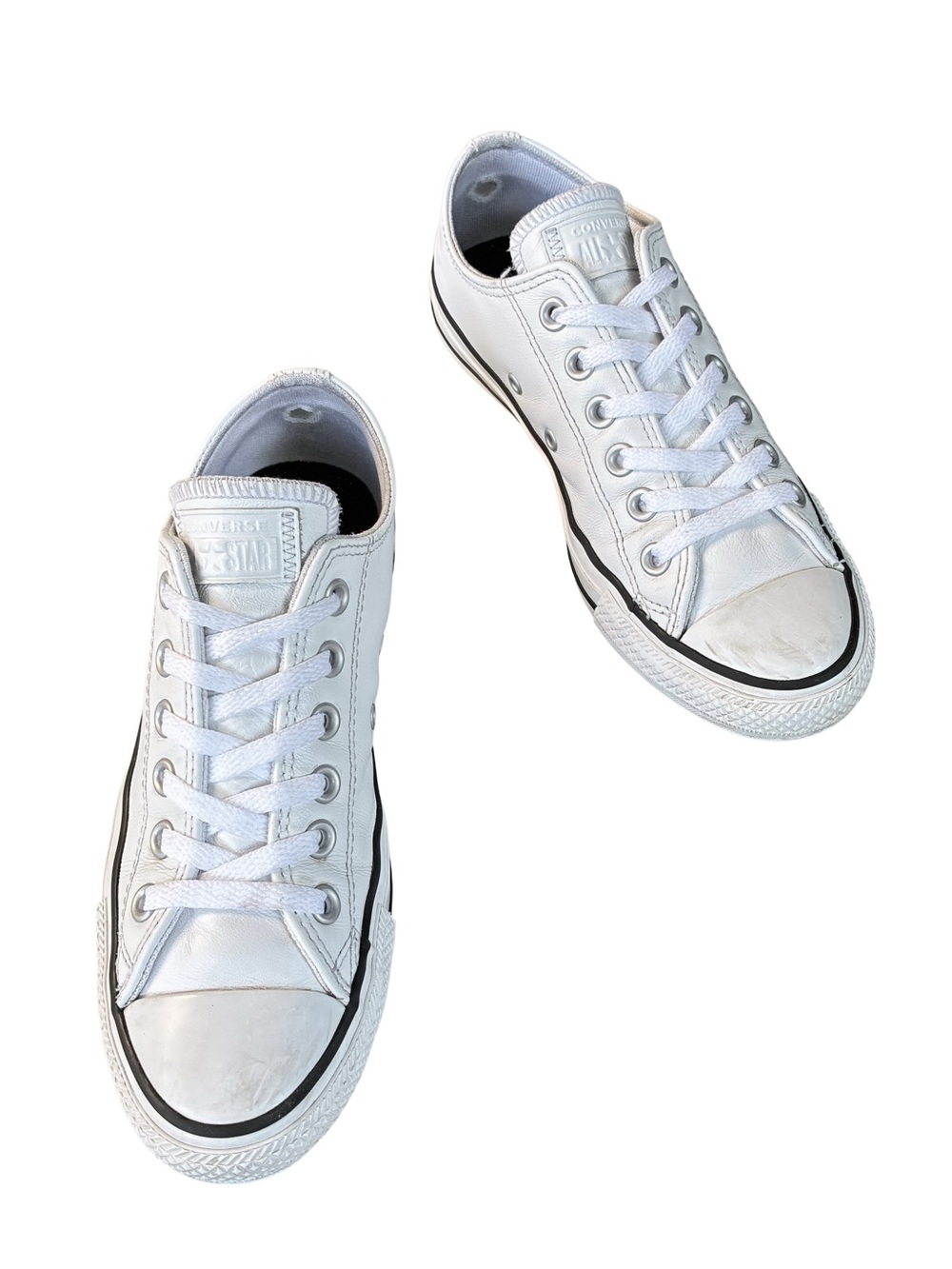 Converse White Low-Top Sneakers with Black Stripe | Women’s Size 7.5